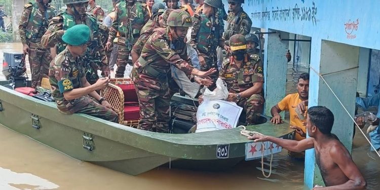 দুর্যোগ ব্যবস্থাপনা ও মানবিক সহায়তায় বাংলাদেশ সেনাবাহিনীর অগ্রণী ভূমিকা