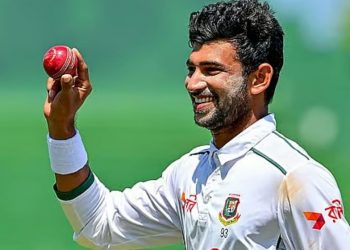 বাংলাদেশের জাতীয় দলের ক্রিকেটার নাঈম হাসানকে বেদম মারধর ও হেনস্থা করেছে পুলিশ