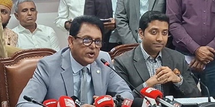 বদলির তদবির নিয়ে শিক্ষকদের ভিড়ে অফিসে ঢুকতে পারি না: শিক্ষামন্ত্রী মিলন