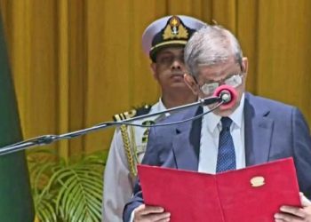 বাংলাদেশের ২৩তম রাষ্ট্রপতি হিসেবে শপথ নিলেন মির্জা ফখরুল ইসলাম আলমগীর