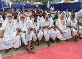 কুষ্টিয়ার ছেউড়িয়ায় বাউলসম্রাট লালন শাহের দর্শনে শুরু হয়েছে তিন দিনের ‘পাগলের মেলা’