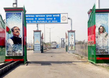 India stopped exporting goods through Benapole port
