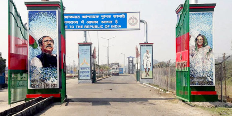 India stopped exporting goods through Benapole port
