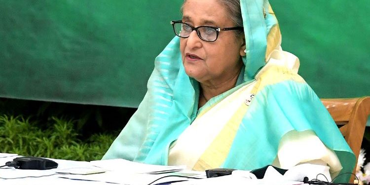 Families of freedom fighters, martyrs must lead dignified life: PM asks DCs