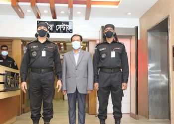 Malik Sarwar worked as a broker for 6 years