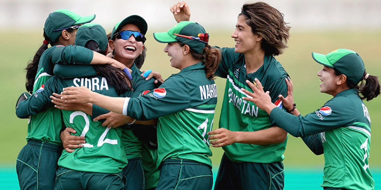 Girls were seen in the World Cup – ball over!