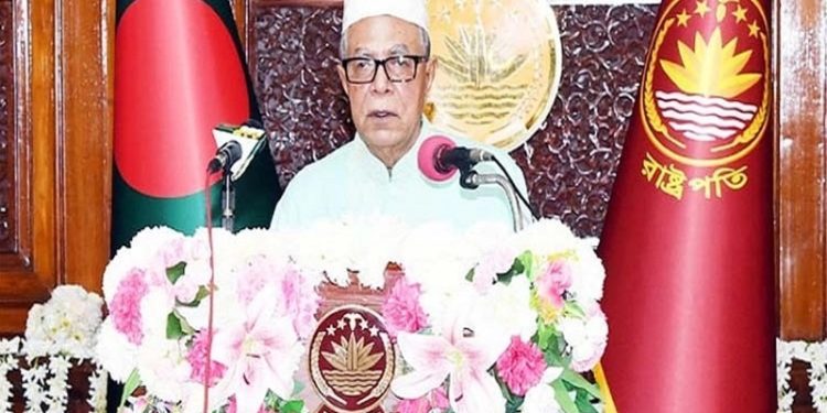 Rich people come forward to help poor people: President
