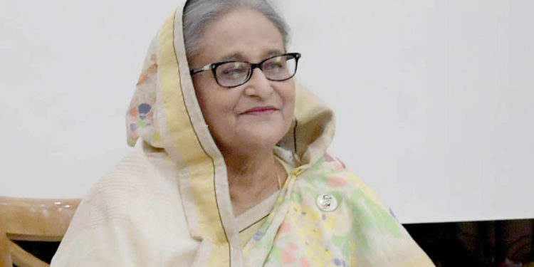 Sari gift to the Prime Minister