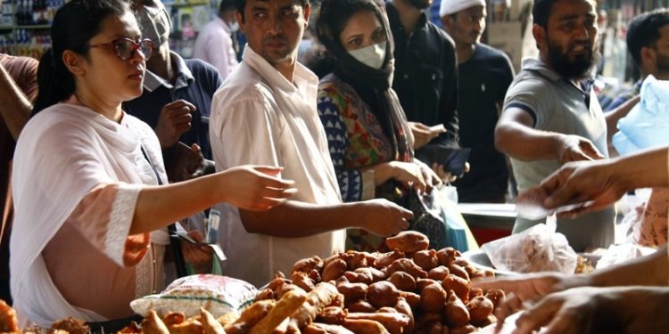 Gas crisis; Suffering in the city on the first iftar
