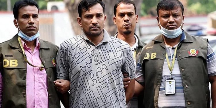 Masum goes to kill Tipu on Mollah Shamim’s motorcycle