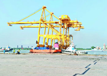 Loading and unloading of goods: Four gantry cranes are being added at Chittagong port