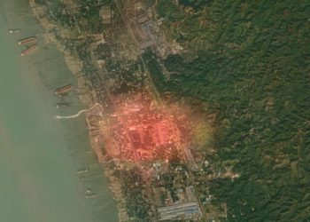 Fire, heat and smoke spread over two and a half square kilometers