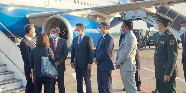 Chinese foreign minister Wang Yi arrives in Bangladesh
