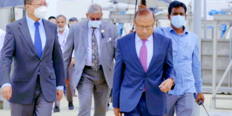 Bangladesh Minister and Chinese envoy inspect  Dasherkandi STP Project
