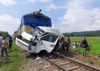 Gateman and micro driver responsible for Mirsrai train accident