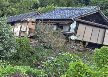 Typhoon lashes central Japan, killing two