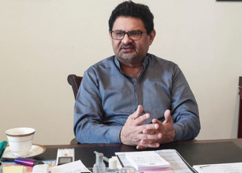 Pakistan’s finance minister announced his resignation