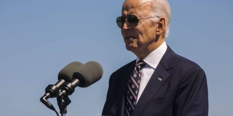 Biden announces he will attend queen’s funeral