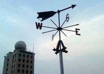 Low pressure in the sea, winter in the north