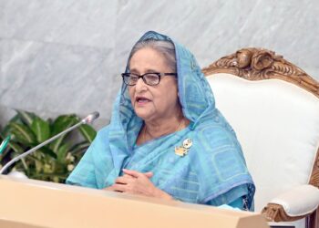 Work in advance to avert famine: PM tells secretaries