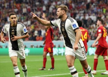 Fuellkrug strikes late to salvage Germany World Cup draw with Spain