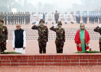 Tribute by President and Prime Minister at the memorial
