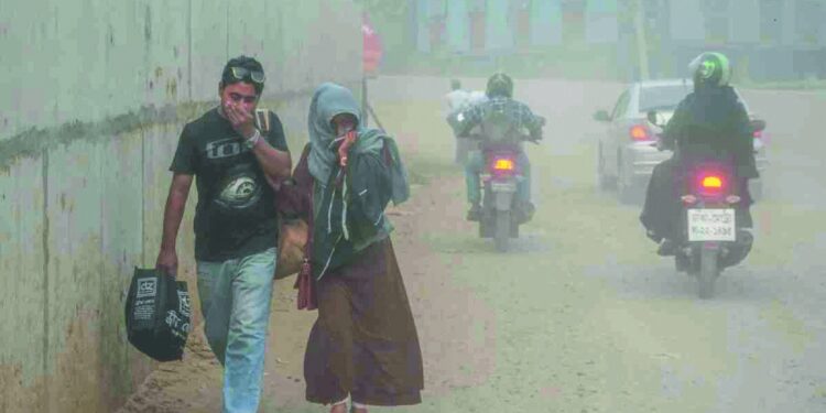High Air Pollution Level is Creating Physical and Mental Health Hazards in Bangladesh: World Bank