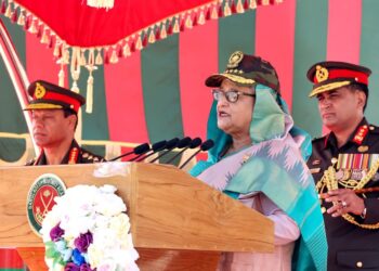 Govt collecting modern, time-befitting war weapons for armed forces: PM