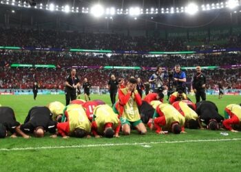 Moroccan footballers thanked God by prostrating