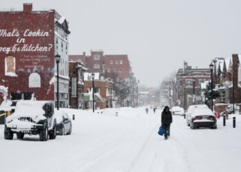 US digs out from monster storm as death toll passes 50