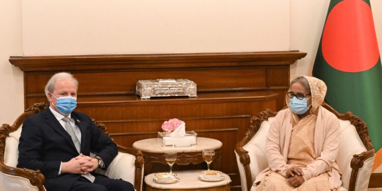 PM stresses larger global support to overcome developing countries’ crisis