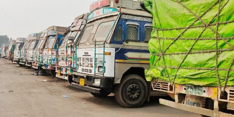 Complications with customs, 1250 tons of sugar is wasted in Benapole