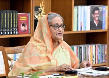PM asks to explore new markets for Bangladeshi garments