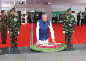 President pays homage to Bangabandhu at Dhanmondi