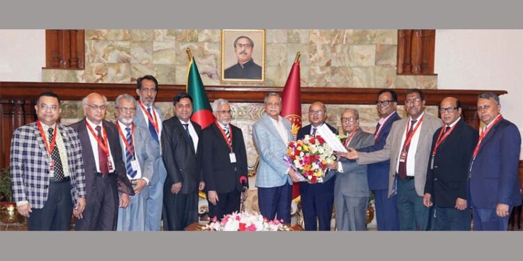 President urges lawyers to extend all-out cooperation to ensure justice