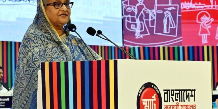 Make country’s economy stronger, PM tells businessmen
