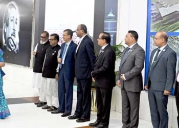 PM returns home from Italy
