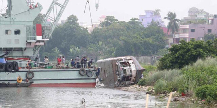Drowning water bus rescued in Buriganga