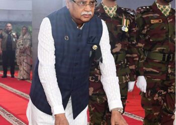 President pays tributes to Bangabandhu at Dhanmondi