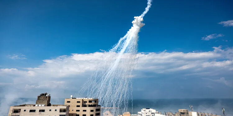 Israel using white phosphorus in Gaza, Lebanon, endangering civilians: HRW