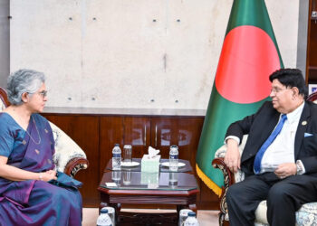 New UNHCR Bangladesh Country Representative Presents Credentials to FM Dr. Momen