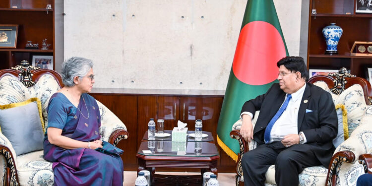 New UNHCR Bangladesh Country Representative Presents Credentials to FM Dr. Momen