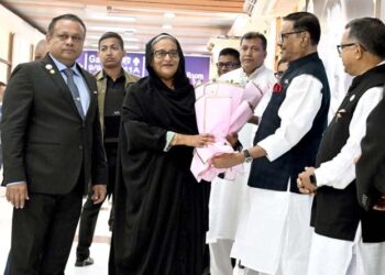 PM returns home from Saudi Arabia
