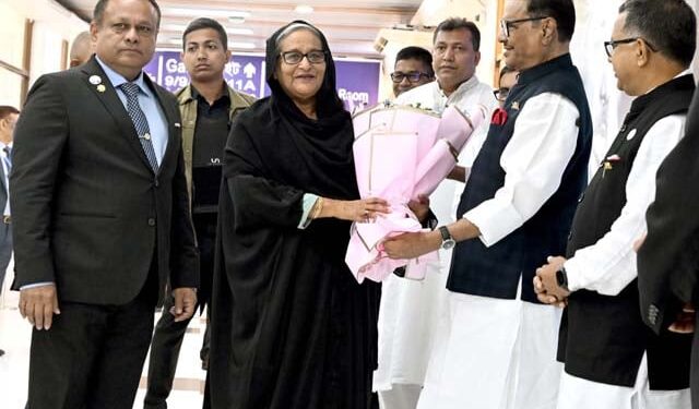 PM returns home from Saudi Arabia