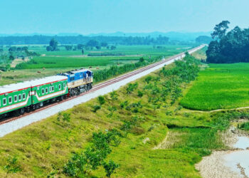 You can go from Dhaka to Cox’s Bazar for 125 taka, the maximum fare is 1725