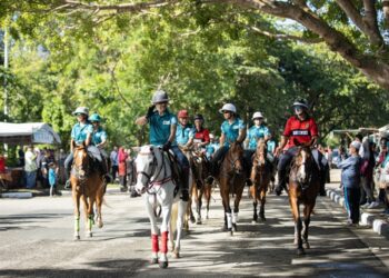 Sultan leads horseback ride at Jerudong Brunei