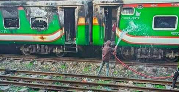 4 killed as miscreants’ torch train in city