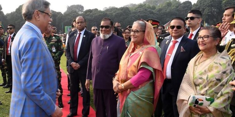 President hosts Victory Day reception at Bangabhaban