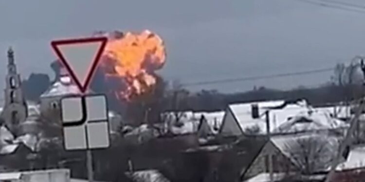 Russian jet crashes carrying Ukrainian PoWs – Moscow