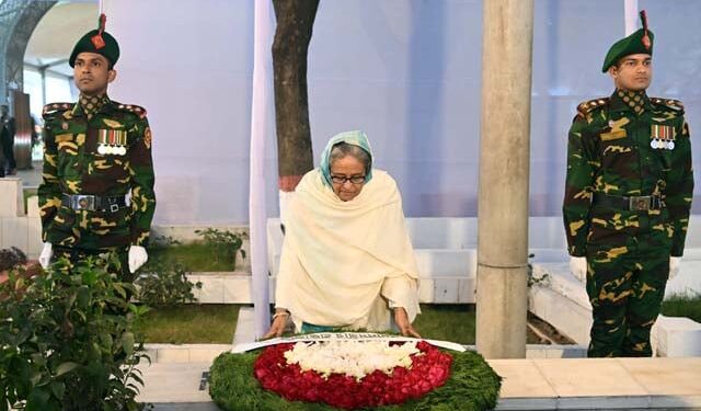 PM pays homage to Bangabàndhu, Bangamata at Dhanmondi, Banani